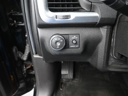 Used 2017 GMC Acadia Limited SLT image 35