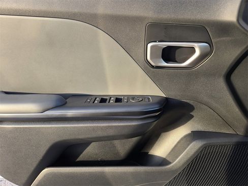 New 2025 Kia K4 LXS image 16