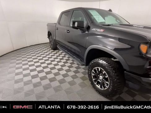 Used 2024 Chevrolet Silverado 1500 ZR2 image 2