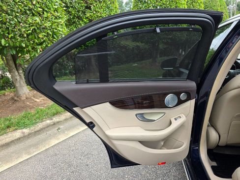 Used 2015 Mercedes-Benz C 300 4MATIC Sedan image 28