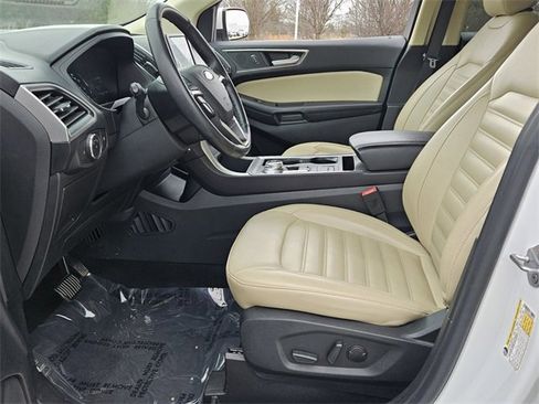 Used 2022 Ford Edge SEL image 5