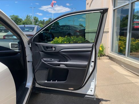Used 2019 Toyota Highlander SE AWD/4WD image 47