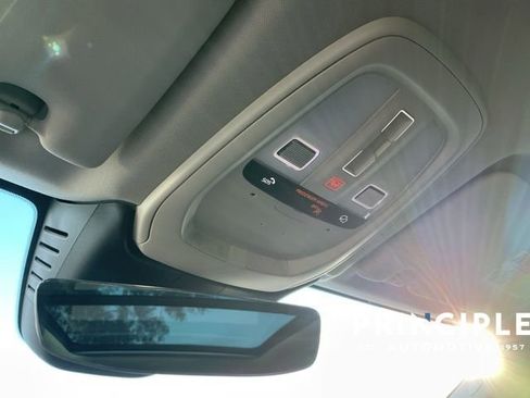 Certified 2025 Volvo XC60 B5 Core image 22