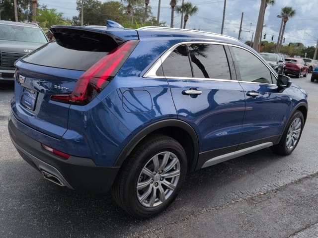Used 2023 Cadillac XT4 Premium Luxury w/ Driver Assist Package FWD image 4