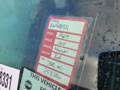 Used 2019 Jeep Wrangler Unlimited Sahara AWD/4WD image 10
