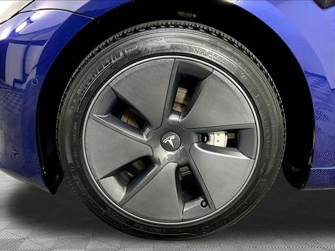 Used 2022 Tesla Model 3 Long Range AWD/4WD image 32