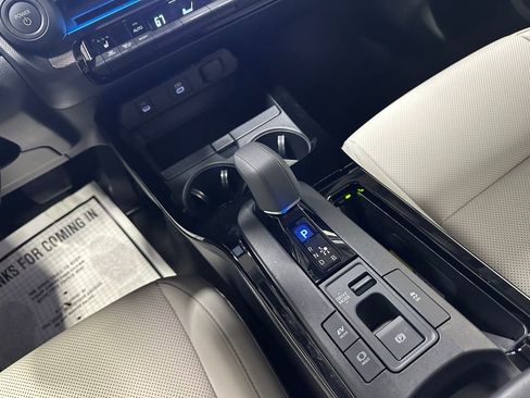 Used 2025 Toyota Prius XLE image 41