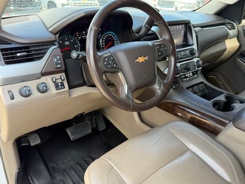 Used 2017 Chevrolet Suburban LT w/ LT Signature Package AWD/4WD image 11
