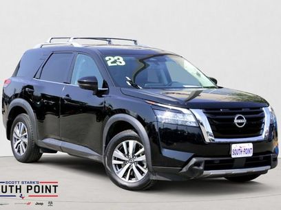 Used 2023 Nissan Pathfinder SL