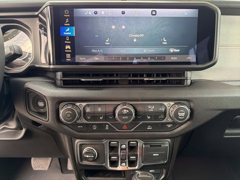 New 2026 Jeep Gladiator Sport image 33