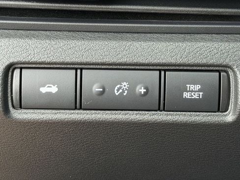 Used 2025 Nissan Altima 2.5 SV FWD image 24