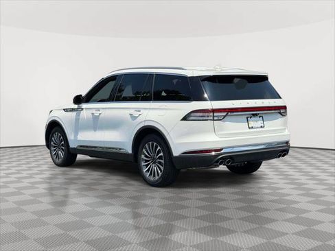 Used 2024 Lincoln Aviator Reserve w/ Elements Package Plus AWD/4WD image 4