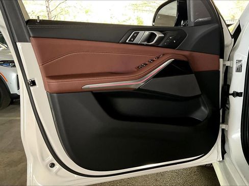 Certified 2026 BMW X5 M60i image 21