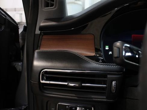 Used 2021 Lincoln Corsair Reserve w/ Elements Package AWD/4WD image 8