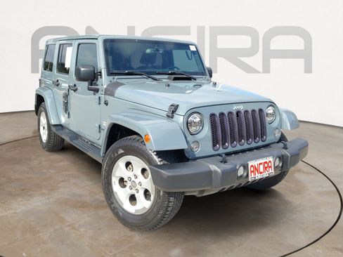 Used 2015 Jeep Wrangler Unlimited Sahara w/ Connectivity Group AWD/4WD image 4