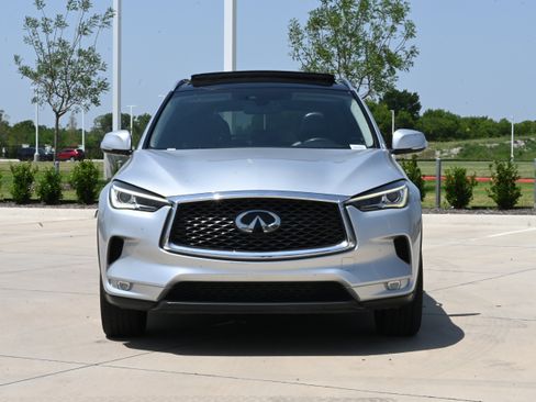 Used 2019 INFINITI QX50 Luxe FWD image 3