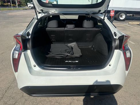 Used 2016 Toyota Prius Three Touring image 20