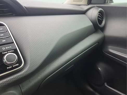Used 2025 Nissan Kicks Play S FWD image 12