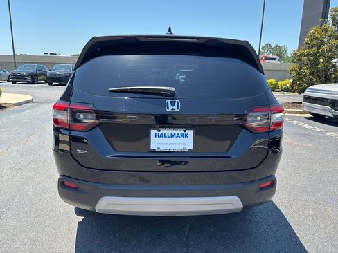 Used 2025 Honda Pilot EX-L image 6