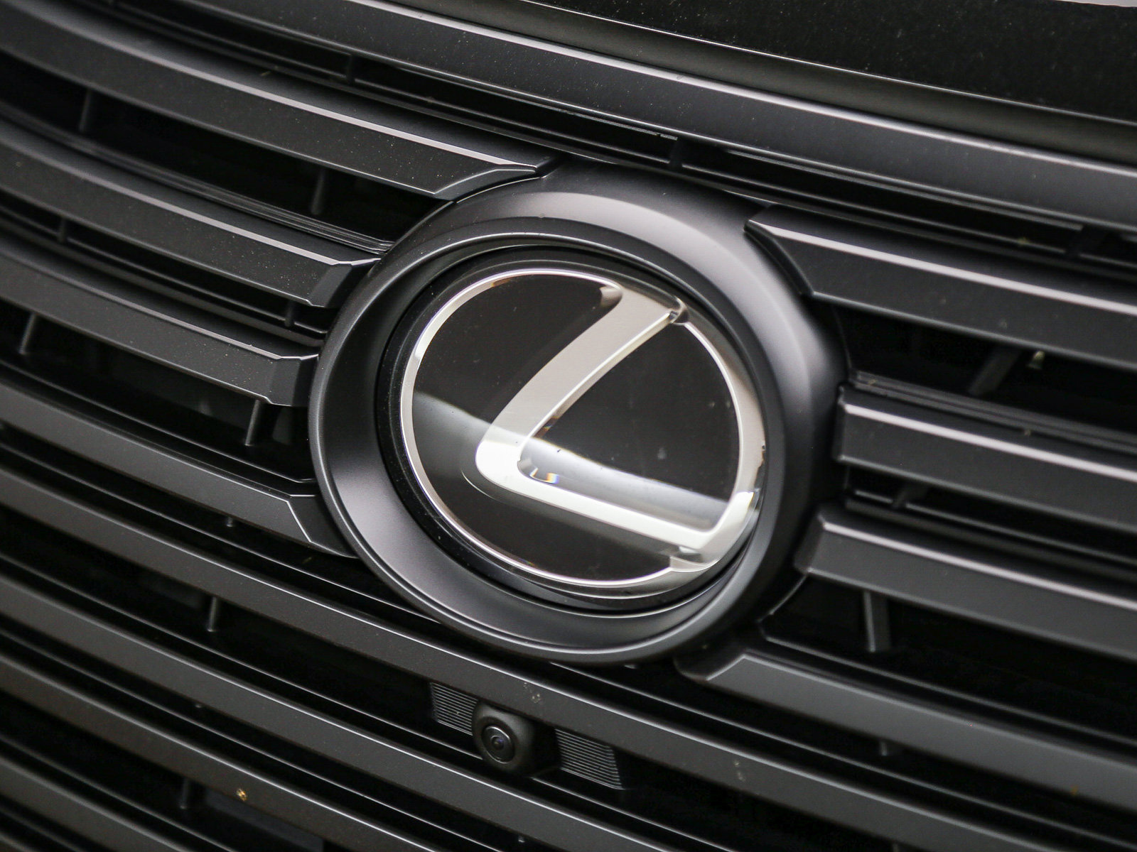 Used 2025 Lexus LX 600 4WD w/ Appearance Package image 8