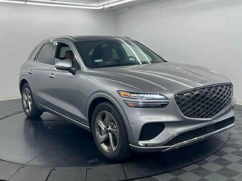 Used 2026 Genesis GV70 2.5T Advanced image 2