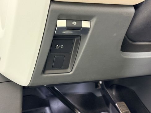 Used 2023 Land Rover Defender 110 X-Dynamic SE image 26