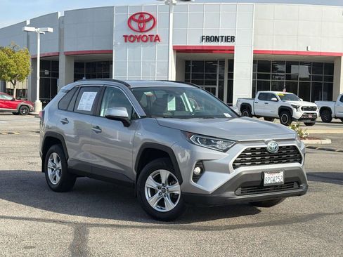 Certified 2020 Toyota RAV4 XLE w/ Carpet Mat Package AWD/4WD image 1