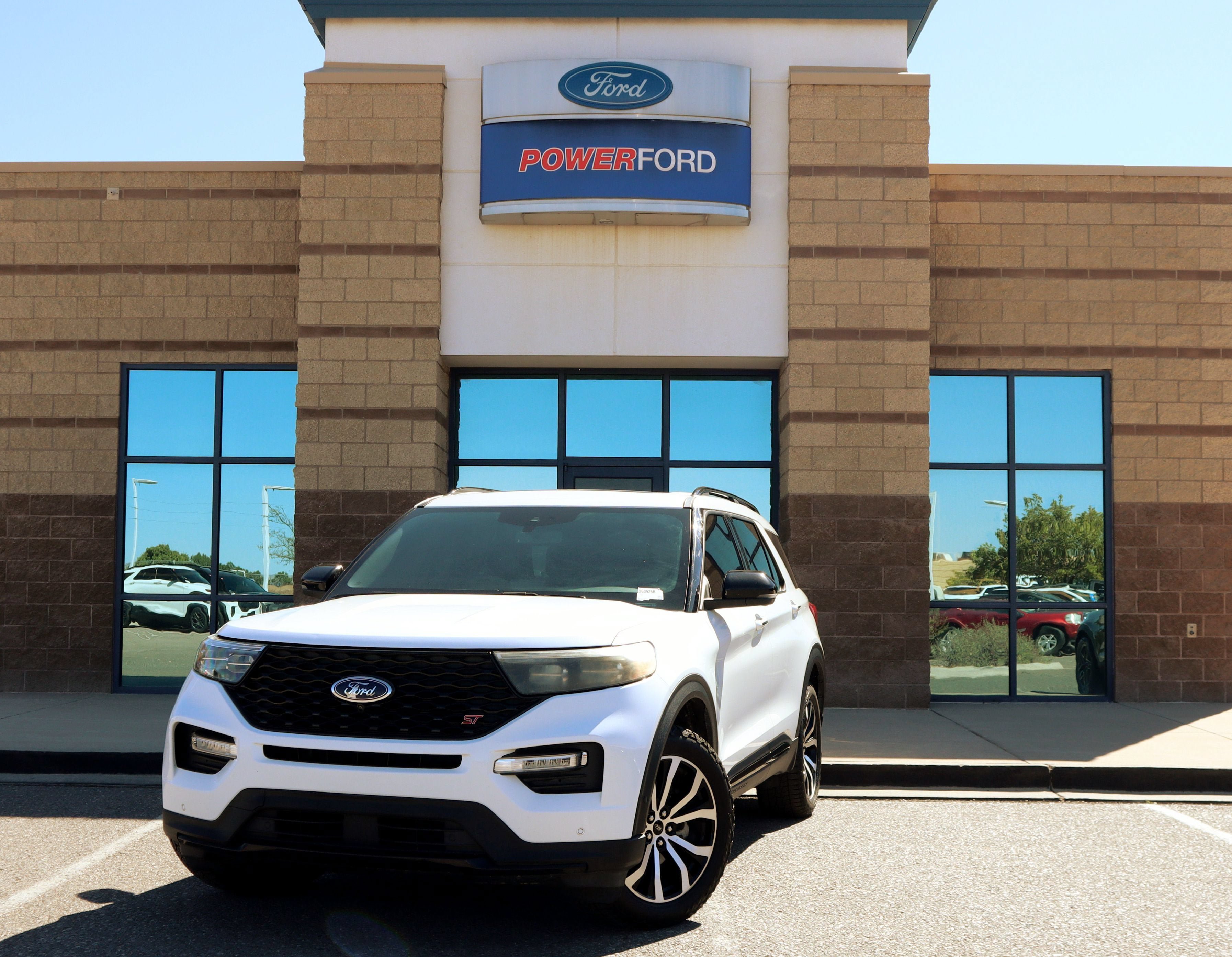 Used 2020 Ford Explorer ST w/ Premium Technology Package AWD/4WD image 2