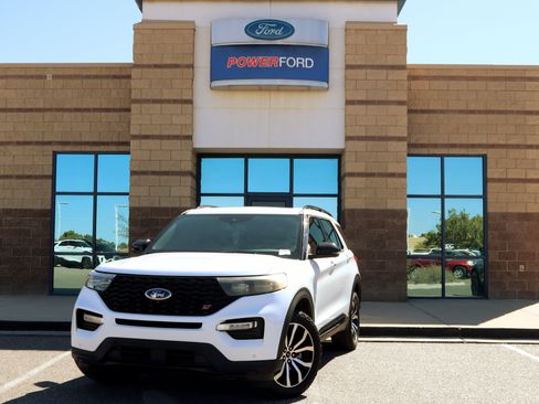 Used 2020 Ford Explorer ST w/ Premium Technology Package AWD/4WD image 2