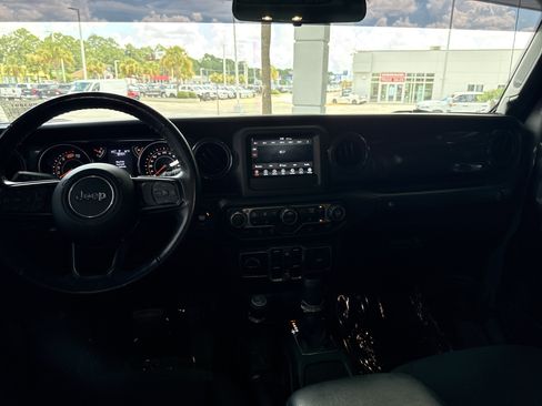Used 2022 Jeep Wrangler Unlimited Sport AWD/4WD image 27