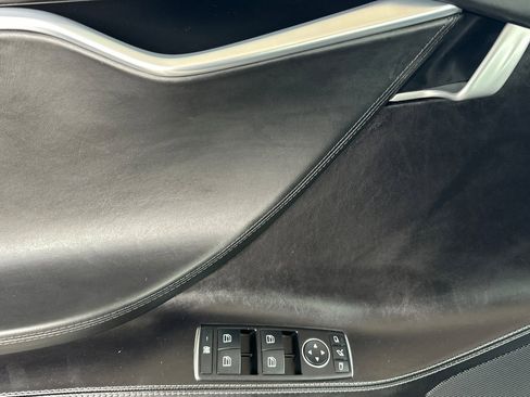 Used 2015 Tesla Model S 70D image 13