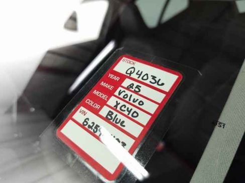 Certified 2025 Volvo XC40 B5 Core image 35