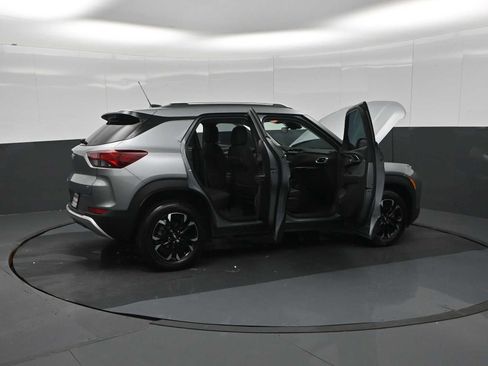 Used 2023 Chevrolet TrailBlazer LT FWD image 28