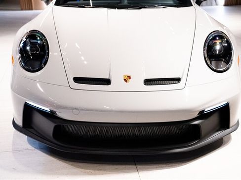 Used 2024 Porsche 911 GT3 w/ Extended Leather Package RWD image 28