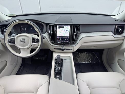 Used 2025 Volvo XC60 T8 Plus w/ Protection Package Premier AWD/4WD image 13