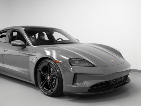 New 2025 Porsche Taycan image 9
