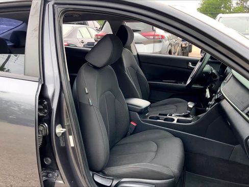Used 2018 Kia Optima LX FWD image 9