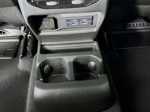 Used 2024 Jeep Grand Cherokee L Altitude AWD/4WD image 26