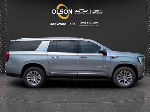 Used 2025 GMC Yukon XL Denali AWD/4WD image 6