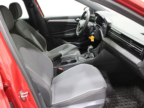 Used 2025 Volkswagen Jetta Sport image 23