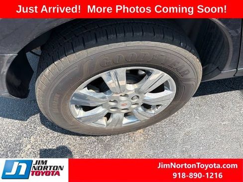 Used 2016 Cadillac SRX Luxury w/ Driver Assist Package FWD image 9