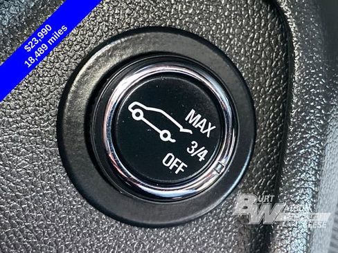 Used 2023 Chevrolet TrailBlazer RS w/ Sun and Liftgate Package AWD/4WD image 32