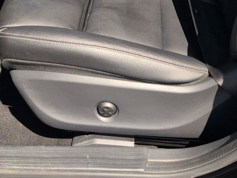 Used 2020 Mercedes-Benz GLA 250 4MATIC image 17