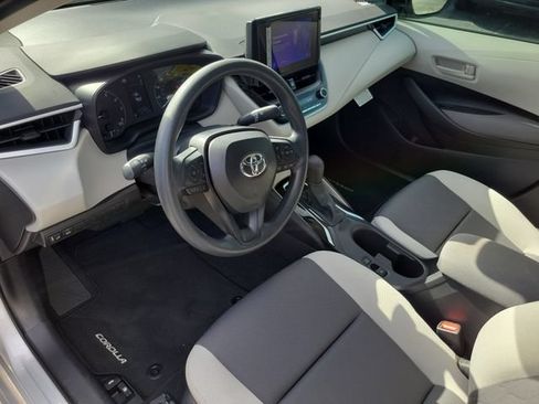 Used 2025 Toyota Corolla LE FWD image 15