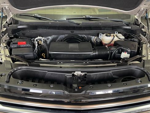 Used 2023 Chevrolet Suburban High Country w/ Advanced Technology Package image 20