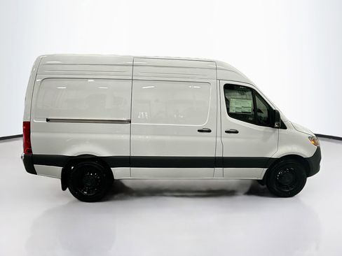 Used 2026 Mercedes-Benz Sprinter 2500 image 26