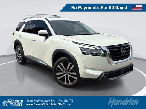 Used 2023 Nissan Pathfinder Platinum FWD image 1