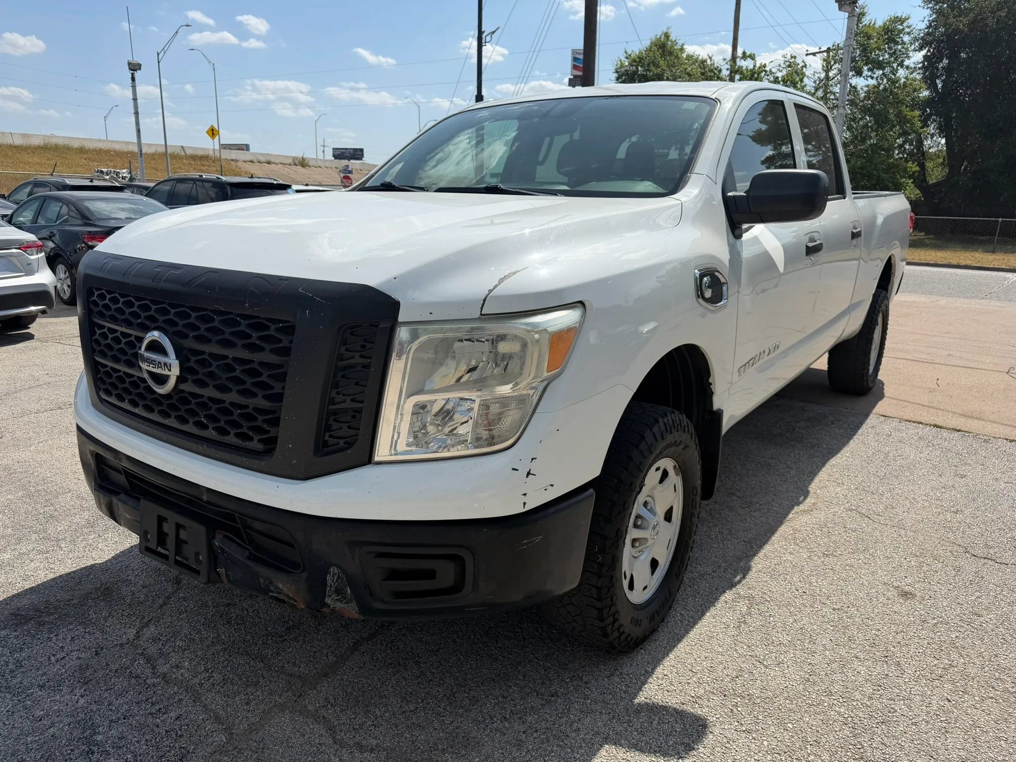 Used 2017 Nissan Titan S RWD image 2