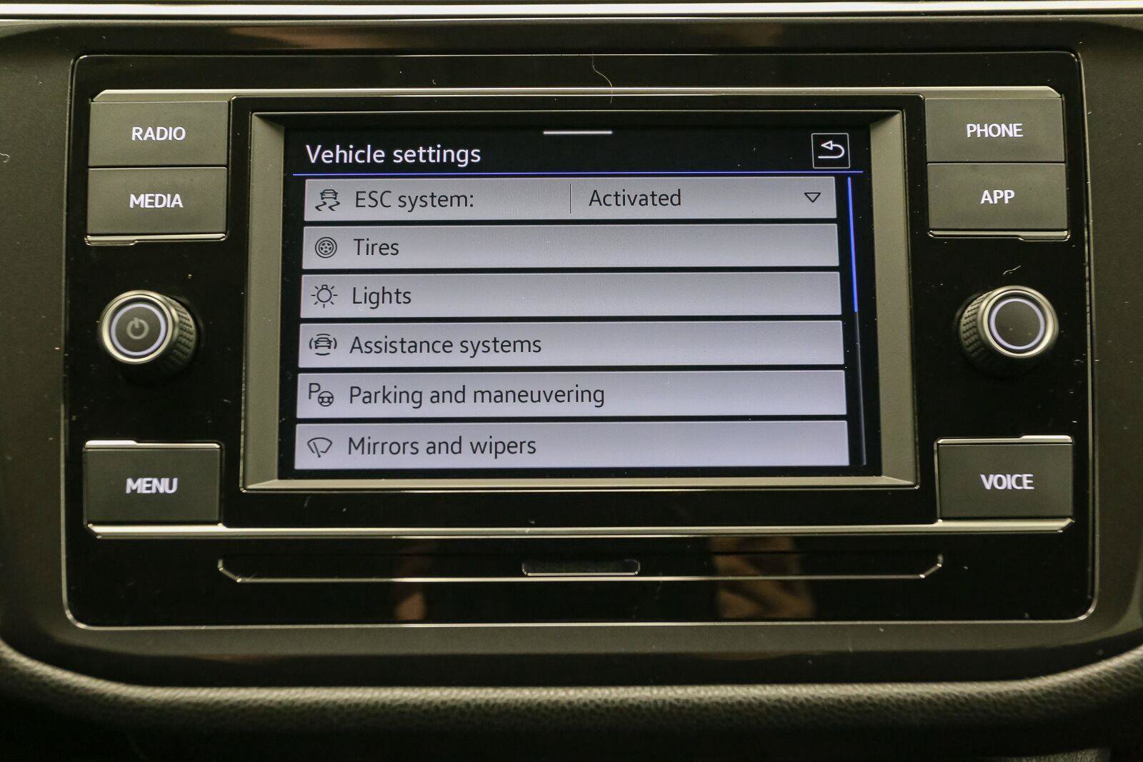 Certified 2024 Volkswagen Tiguan S AWD/4WD image 29