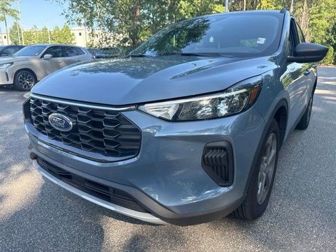 Used 2025 Ford Escape ST-Line FWD image 9